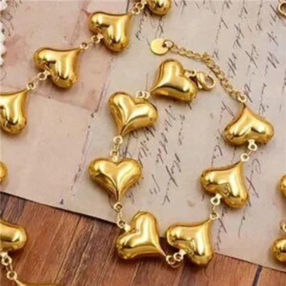 18K Gold-Plated Heart Charm Bracelet